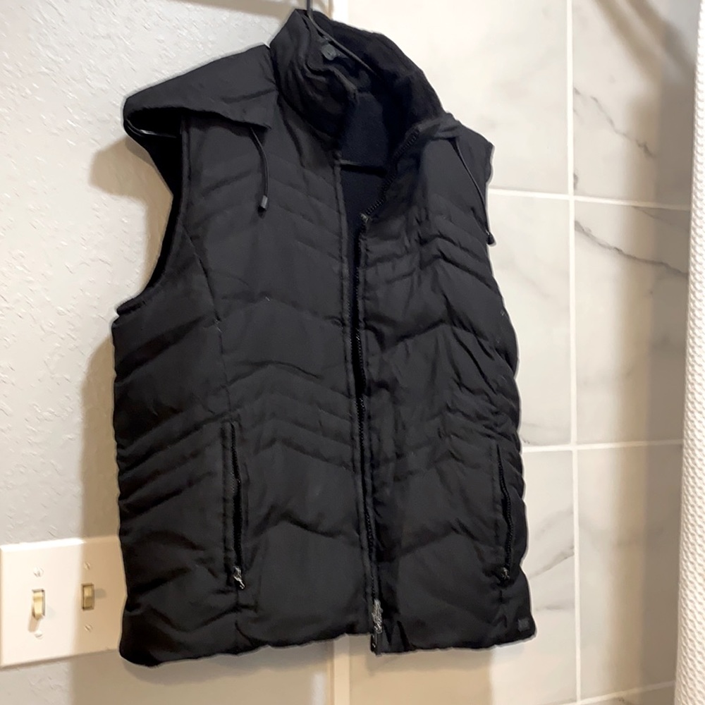NY black down, reversible vest (fleece inside)
